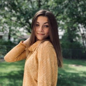 Meet your Posher, Hailey